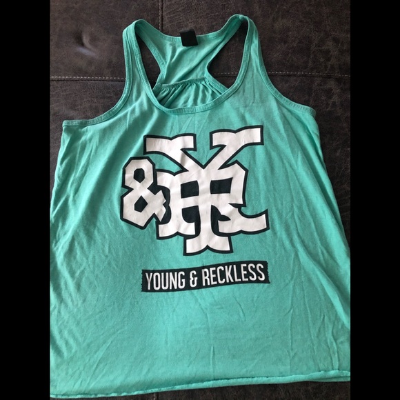 Young and reckless razor back - Picture 1 of 2